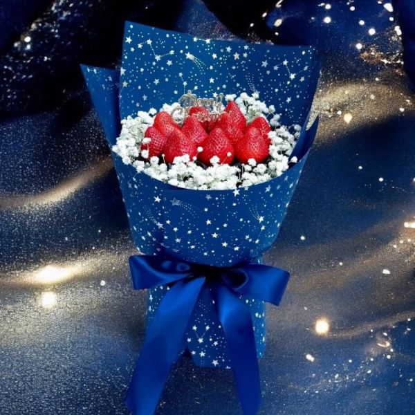 【聖誕限定】Fantasia聖誕幻想曲草莓花束禮盒 聖誕花束,草莓花束,聖誕禮物,聖誕節交換禮物,聖誕限定禮盒,冬季限定禮物,送女友禮物,送老婆驚喜,花束,草莓禮盒,聖誕節驚喜,網美花束