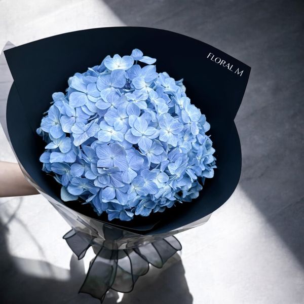 【Floral M】 夏季限定綻放祝福繡球鮮花花束 繡球花鮮花花束、夏季限定花束、生日送花推薦、畢業花束、感謝花禮、開幕鮮花、當季花材花禮、手工花束、繡球花禮盒、清新花藝設計