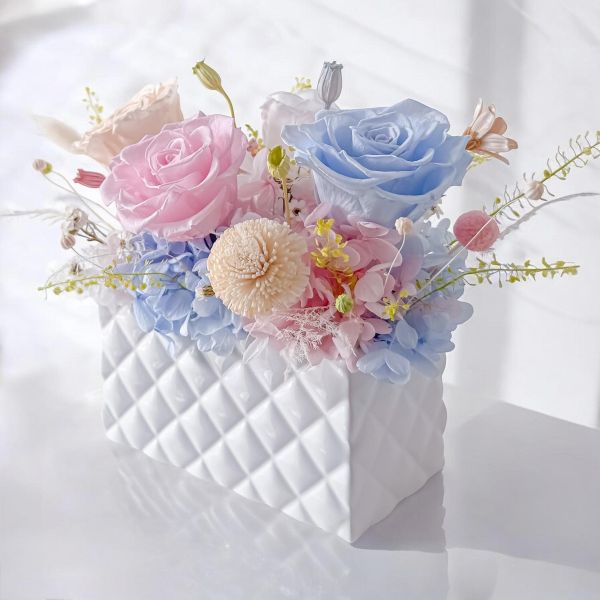 【Floral M】四季花園永生花禮（贈送5ml香氛油）免運 永生花、永生花禮、永生花盆花、乾燥花禮、花藝擺飾、居家擺飾、法式花藝、北歐居家、桌花、開幕送禮、喬遷禮物、生日花禮、母親節禮物、情人節花禮、辦公室擺飾、玄關擺飾、客廳裝飾、療癒花禮、質感禮物、四季花園永生花禮