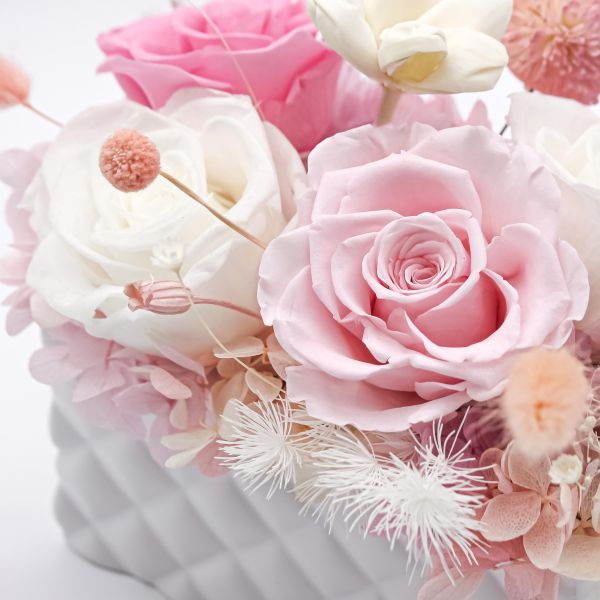 【Floral M】四季花園永生擴香花禮（贈送5ml香氛油） 永生花束,永生玫瑰, 永生花禮,永生花,不凋花,乾燥花,花禮,花束,送禮,禮物,儀式感,質感,浪漫,花,擴香花束,香氛精油,擴香花,香氛花,生日,求婚,情人節,FLORAL M