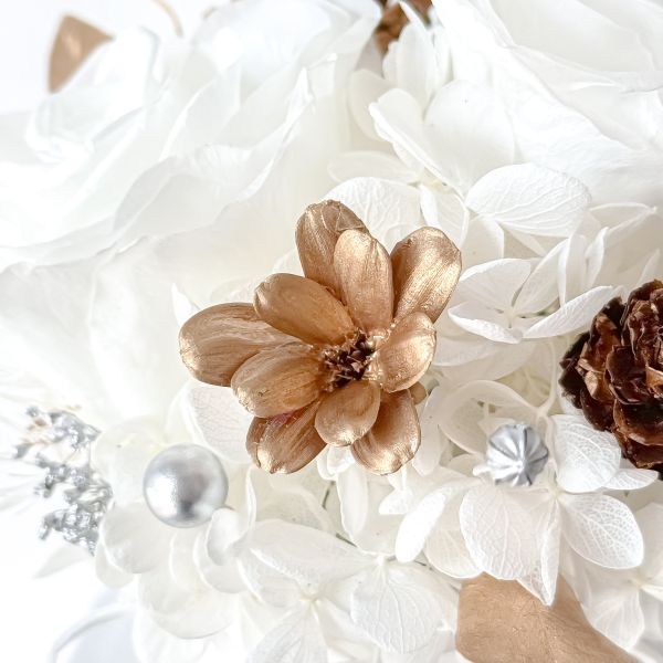【Floral M】米蘭白金聖殿永生花禮 米蘭白金聖殿永生花,永生花禮盒,白金永生花,奢華永生花,高級永生花禮,聖誕花禮,情人節永生花,周年紀念花禮,婚禮祝賀花禮,生日永生花禮物,開幕永生花禮,升遷祝賀花藝,交換禮物花禮
