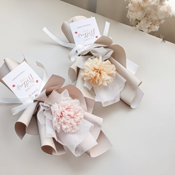 【Floral M】法式單支康乃馨永生花束 質感粉（贈送母親節祝福卡） 永生花束,永生玫瑰, 永生花禮,永生花,不凋花,乾燥花,花禮,花束,送禮,禮物,儀式感,質感,浪漫,花,擴香花束,香氛精油,擴香花,香氛花,生日,求婚,情人節,FLORAL M