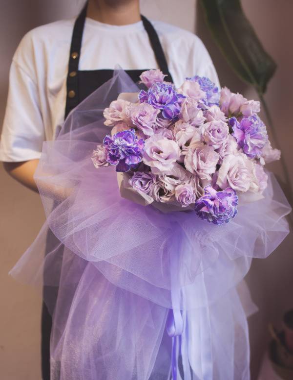 【母親節期間限定】Princess Mom 母親節花束,Princess Mom花束,康乃馨母親節花束,淡紫母親節花束,母親節限定花束,婚紗包裝花束,母親節送花推薦