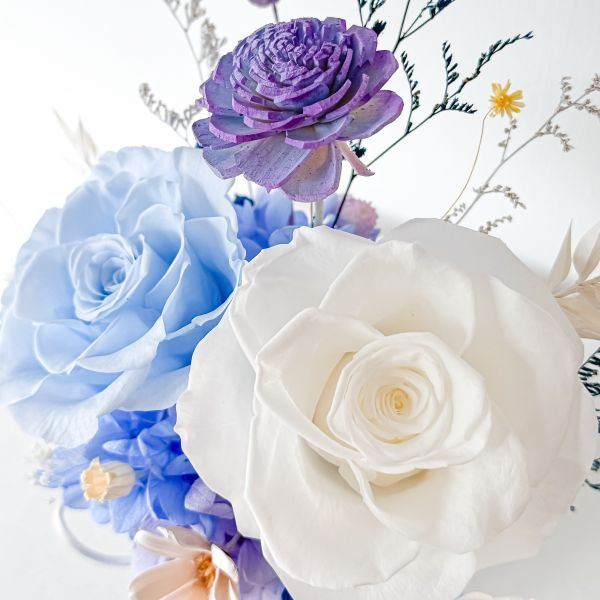 【Floral M】夏日聖托里尼夢幻島永生花禮（贈送5ml香氛油） 聖托里尼花禮,希臘風永生花,夏日海島風,愛琴海花束,地中海風格,永生花禮盒,永生花擺飾,永生花束推薦,不凋花禮物,乾燥花與永生花