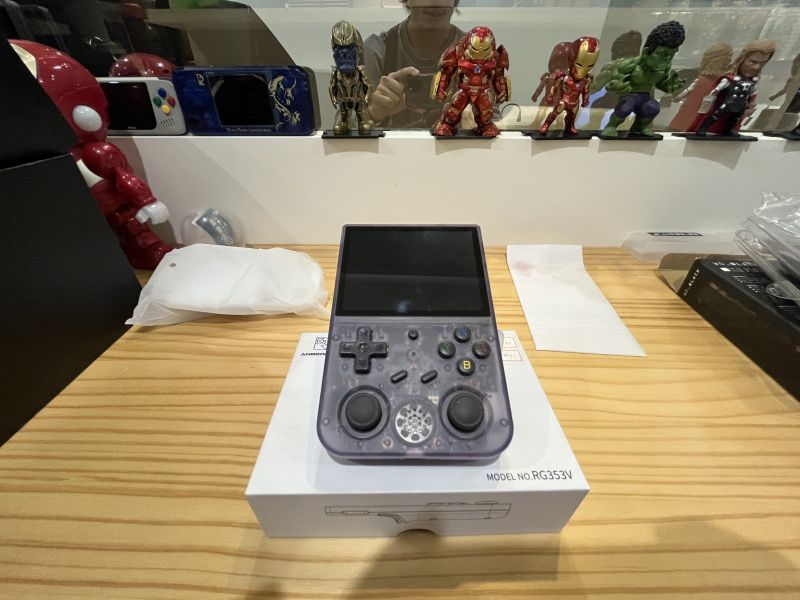 里歐街機 二手商品出清  RG353V 可充電 原價4780 