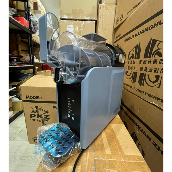 里歐街機 二手商品出清 家用冰沙機 免冰塊設計  沙冰硬度調節 5預設模式  自動清潔機能 原價5280 