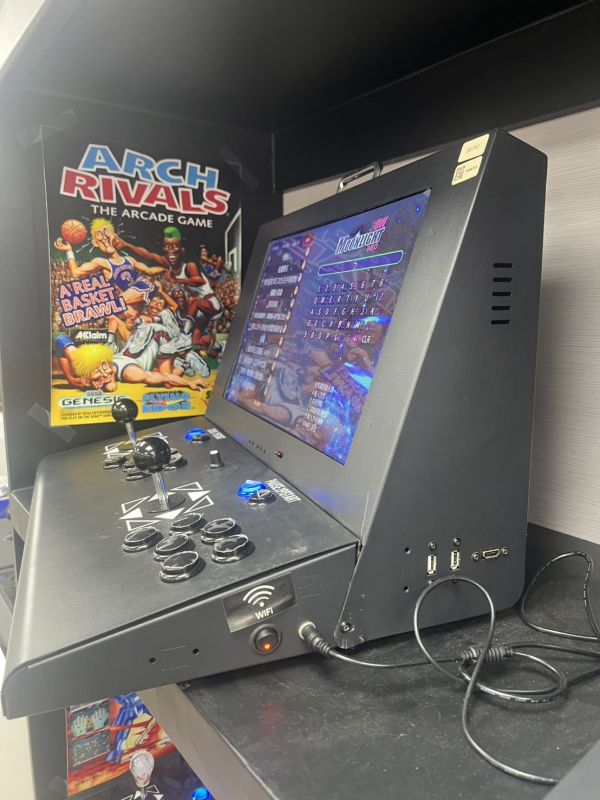 里歐街機 二手商品出清 3DWPRO 19吋投幣式雙打機 原價8790 