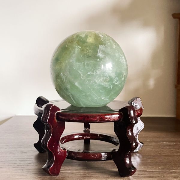 漸層美淺綠螢石球 - 9.8 cm 