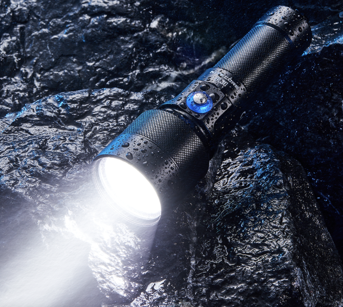 官網限定｜NITECORE【DL30 潛水手電筒】 ott,ott gear,ott手電筒,NITECORE, DL30, 潛水手電筒, 潛水燈, 100米防水, 3度聚光, 潛水裝備, 深海照明, 潛水探險, 搜救燈具, 專業潛水燈, 潛水照明工具,divelight,聚光手電筒,戶外手電筒