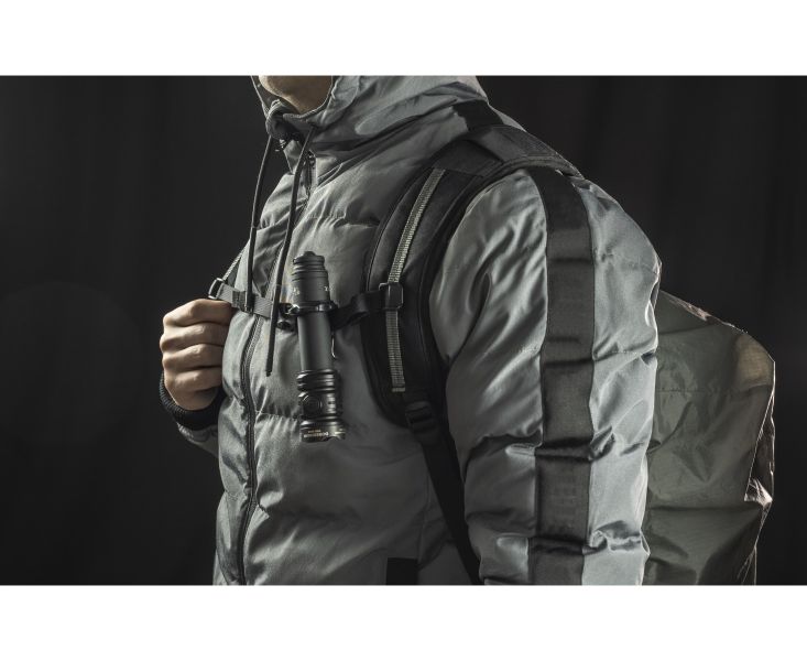 新品現貨｜ARMYTEK【DOBERMANN V2 PRO MAX 戰術強光手電筒】 Armytek, Dobermann Pro Max, 戰術手電筒, 3000流明, 460公尺射程, 磁吸USB充電, IP68防水, 軍警手電, 民防手電, 戶外照明