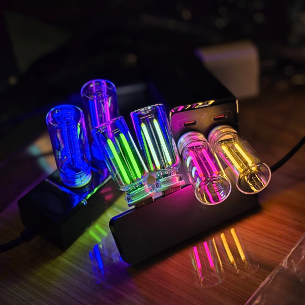 贈品｜奈米觸控酷燈（顏色隨機） 