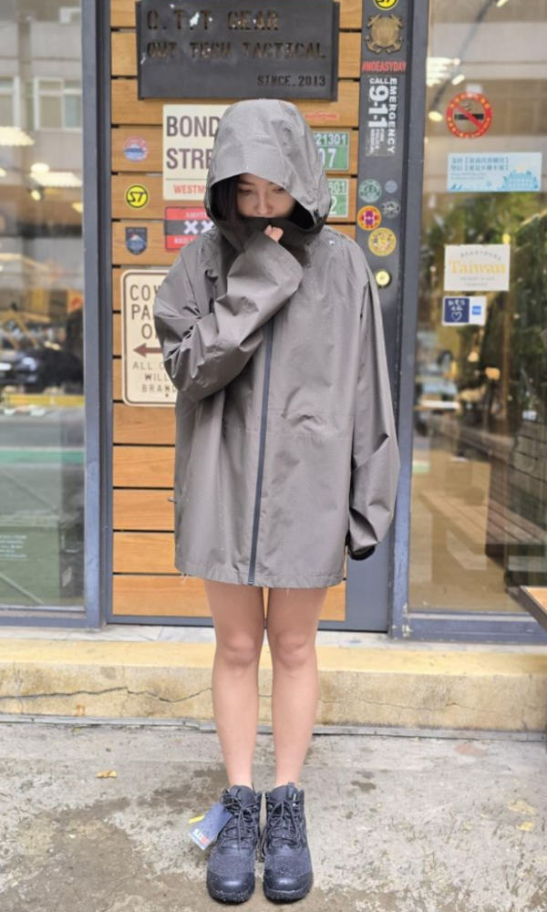 現貨｜OTT【AS01全防水機能外套】 ott,ott gear,硬殼外套,軟殼外套,軍規外套,全防水外套,換季薄外套,騎車外套,辦公室外套,戰術外套,機能外套,防水外套,輕量外套,防水透氣外套,可收納外套,軍風外套