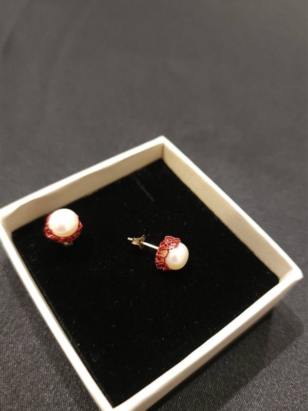 花苞珍珠耳環 流行飾品,上班族, 手作飾品,耳環,飾品,小耳環,單顆珍珠,花苞,編織飾品,手工飾品
