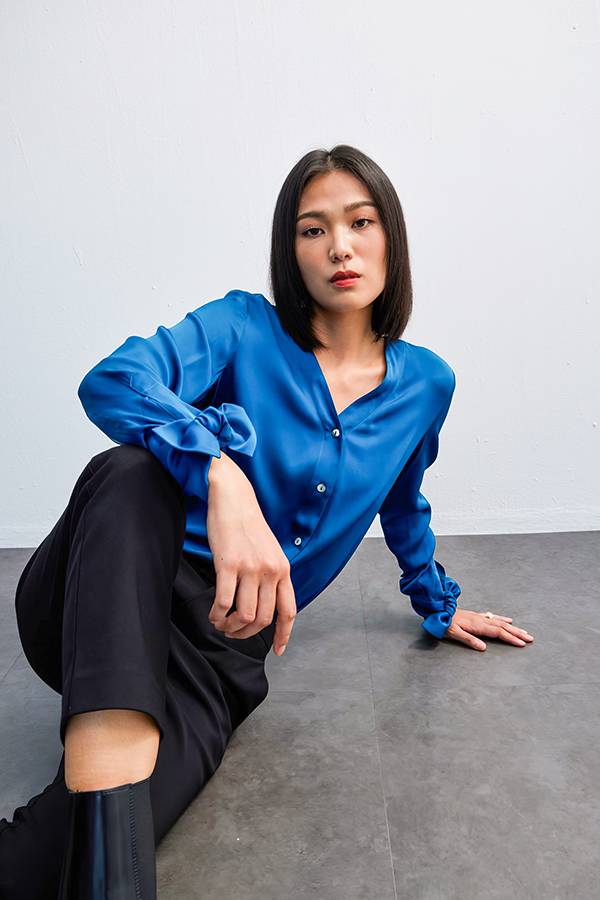 Ｖ領加厚真絲襯衫 流行女裝,襯衫,軟布,絲質襯衫,基本型,蝴蝶結,上班族,光澤,優雅,奶油白,知性,氣質