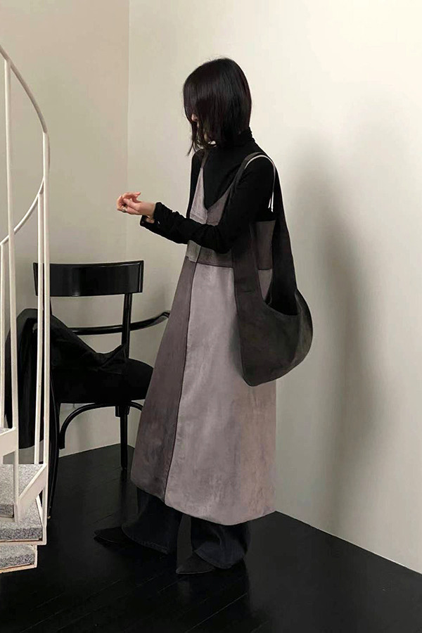 拼色吊帶洋裝 韓流行女裝,設計師女裝,女裝,設計感,秋冬,上班族,麂皮,秋冬洋裝,吊帶洋裝,拼接,背心洋裝,中性色,無袖洋裝,撞色洋裝