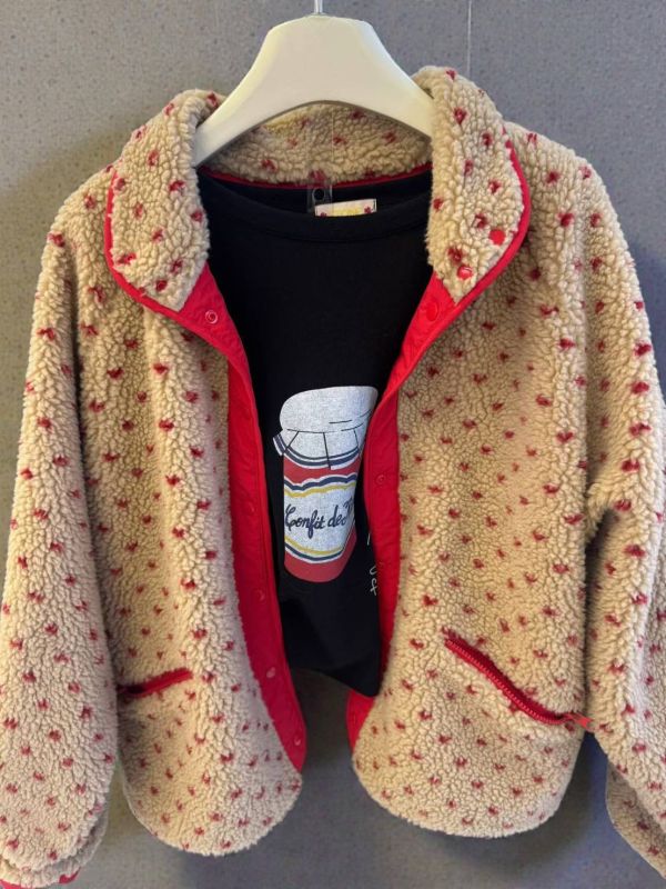 絨粒點點外套 韓流行女裝,設計師女裝,女裝,夾克,秋冬,拉鍊外套,夾克,單品,休閒夾克,短版外套,風衣,紅色,點點