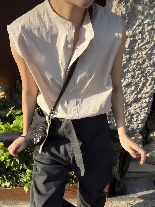 圓領無袖襯衫 韓流行女裝,設計師女裝,女裝,襯衫,棉織,無袖襯衫,單品,無袖上衣,棉質上衣,中性,極簡,廂型,歐美