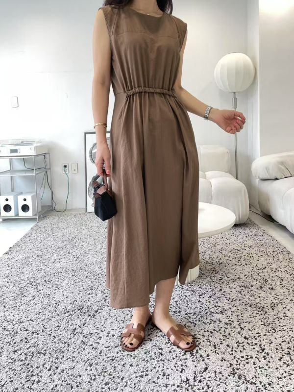 腰部彈性抽皺洋裝 韓流行女裝,設計師女裝,女裝,洋裝,休閒洋裝,夏季洋裝,單品,無袖洋裝,高腰,涼感素材,明亮色,腰身