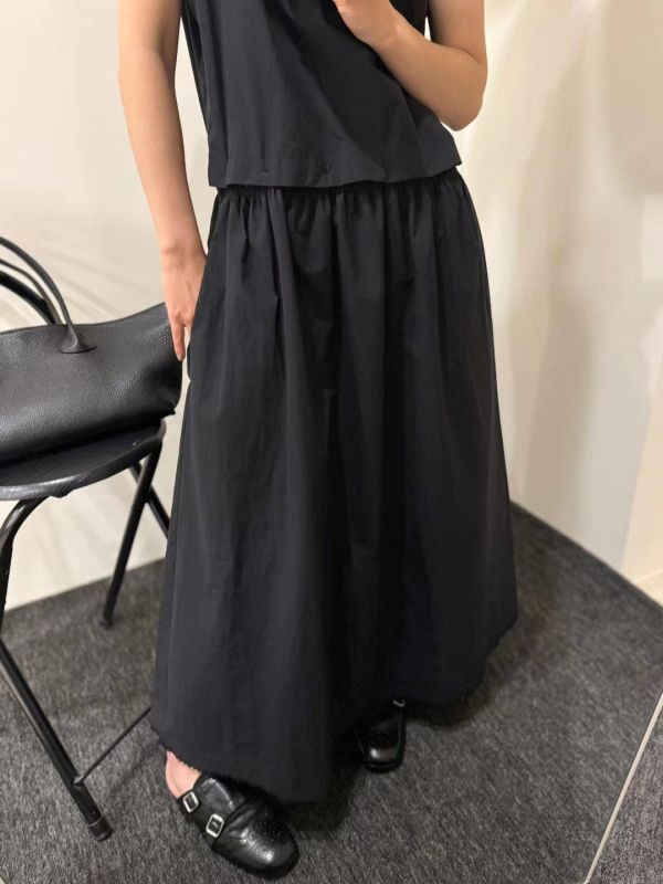 飾邊無袖洋裝 韓流行女裝,設計師女裝,女裝,洋裝,休閒洋裝,夏季洋裝,單品,洋裝,腰身,不易皺素材,經典色,腰身,無袖洋裝