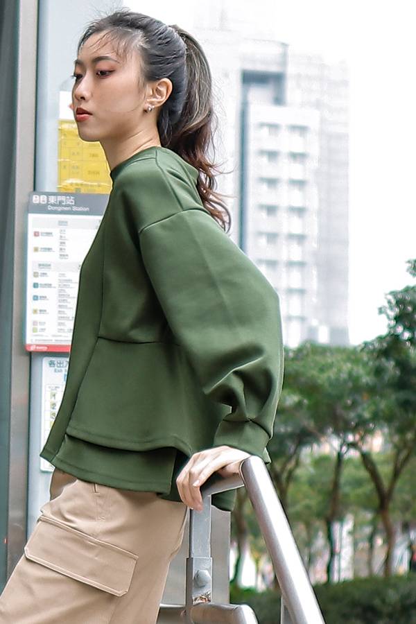 腰切展波浪上衣 日韓系,韓流行女裝,上衣,tshirt,波浪,荷葉,cutsew,棉質,剪接,衛衣,