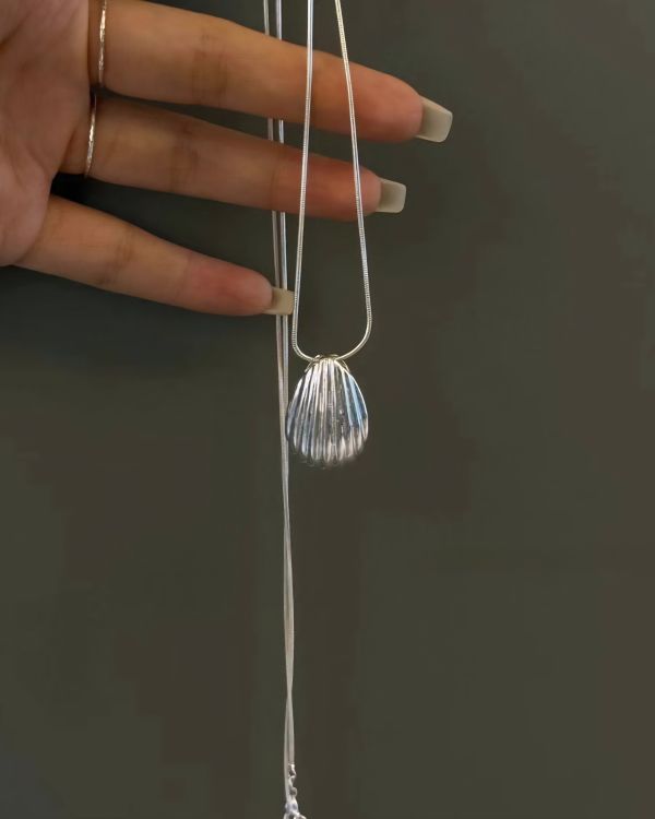 純銀貝紋長鏈 流行飾品,上班族,毛衣鏈,純銀飾品,實用,極簡風,時尚,蛇鏈,貝殼項鍊,銀色項鍊,長鏈,純銀項鍊