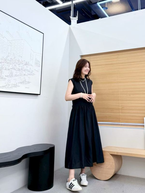 立領細褶洋裝 韓流行女裝,設計師女裝,女裝,洋裝,休閒洋裝,夏季洋裝,單品,蓋袖洋裝,繫腰帶,涼感素材,明亮色,腰身,棉麻洋裝