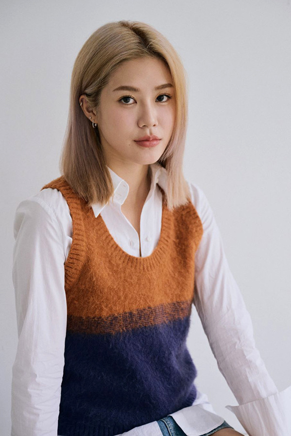 漸層針織小背心 韓流行女裝,設計師女裝,女裝,線衫,毛衣,秋冬,針織,經典,古著風,單品,背心,針織背心,漸層,磨毛,嬉皮