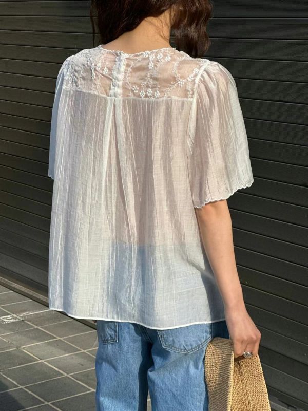蕾絲蓬袖上衣 韓流行女裝,設計師女裝,女裝,蕾絲拼接,穿透感,圓領上衣,單品,夏季上衣,雪紡上衣,可愛,蕾絲邊,浪漫,公主袖