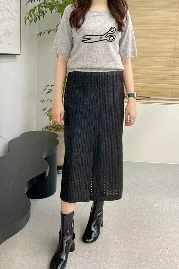 亮面仿皮刺繡裙 日系女裝,韓流行女裝,正式,直裙,刺繡,蕾絲裙,基本款,個性,皮裙,上班