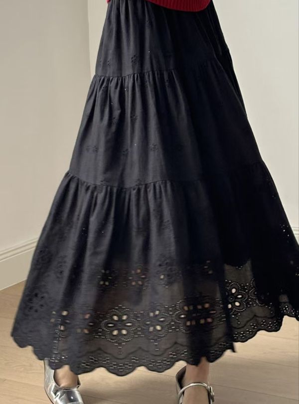 刺繡蕾絲蛋糕裙 韓流行女裝,日系女裝,女裝,寬鬆感,棉質,大人系,女人味,春夏長裙,蕾絲拼接,蛋糕裙,刺繡裙,白色長裙,蕾絲長裙,白色長裙,清爽感