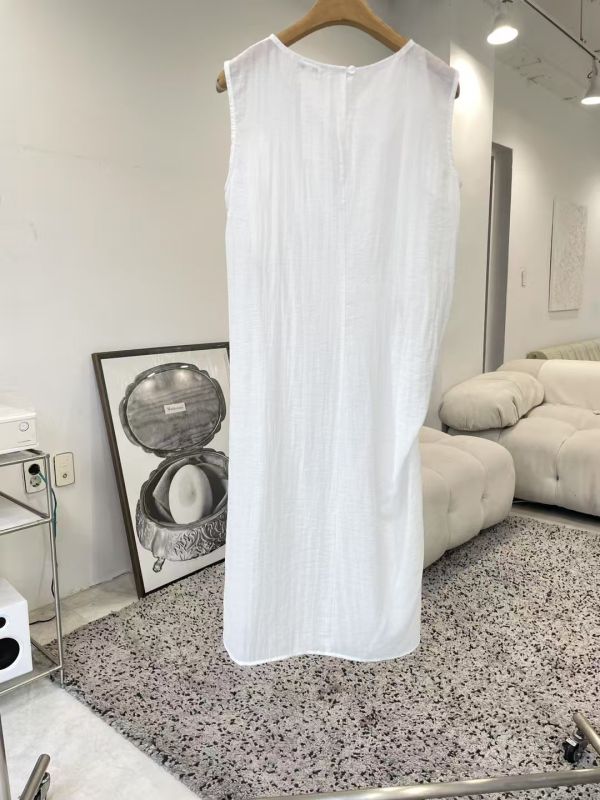 低扭結無袖上衣 韓流行女裝,設計師女裝,女裝,長上衣,休閒上衣,無袖長版,單品,造型,紐結,涼感,明亮色,腰身