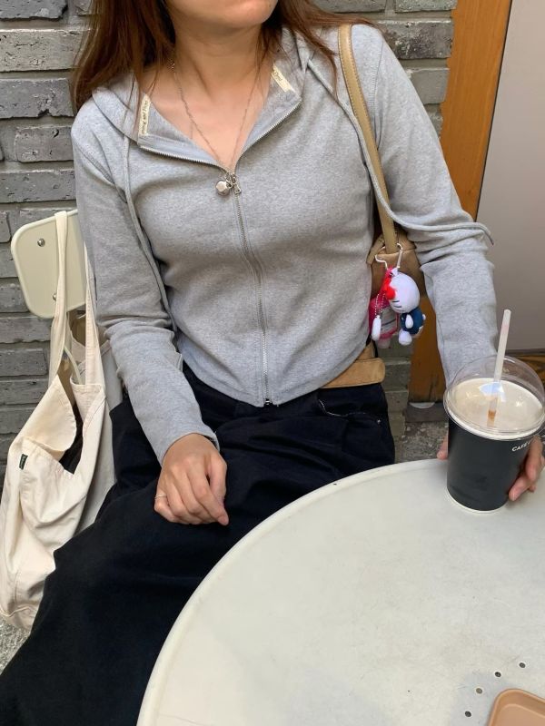 連帽棉衫短外套 流行女裝,日韓女裝,連帽Ｔ,合身短版,棉質外套,拉鏈夾克,連帽拉鍊外套,休閒,tshirt