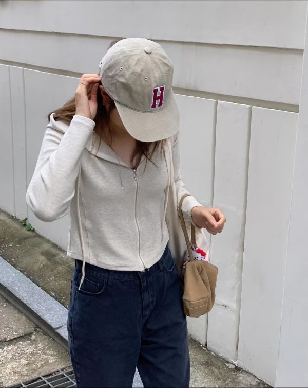 連帽棉衫短外套 流行女裝,日韓女裝,連帽Ｔ,合身短版,棉質外套,拉鏈夾克,連帽拉鍊外套,休閒,tshirt