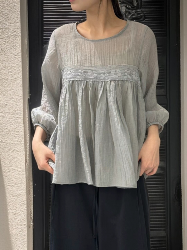 蕾絲織帶雪紡衫 日韓流行女裝,軟襯衫,蕾絲上衣,雪紡上衣,優雅,復古,光澤感,圓領上衣,七分袖,精緻,摺皺感,柳葉紋,荷葉邊