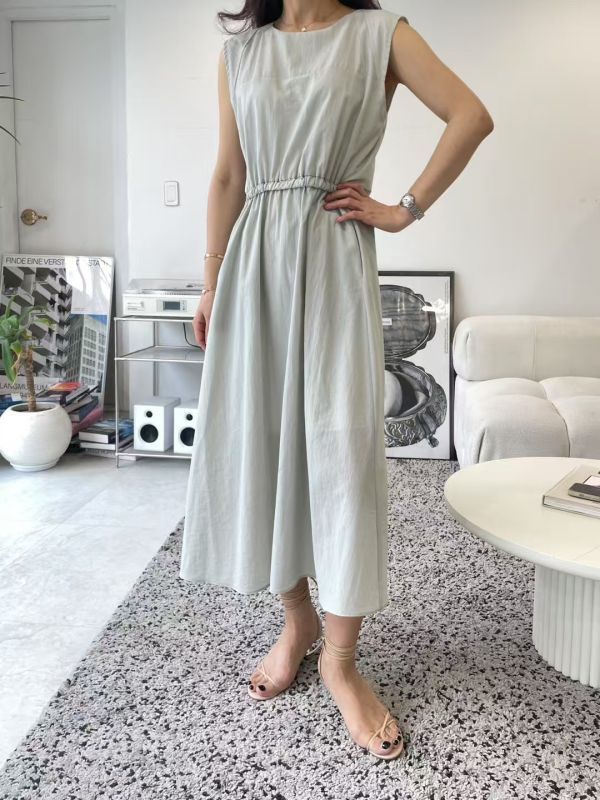 腰部彈性抽皺洋裝 韓流行女裝,設計師女裝,女裝,洋裝,休閒洋裝,夏季洋裝,單品,無袖洋裝,高腰,涼感素材,明亮色,腰身
