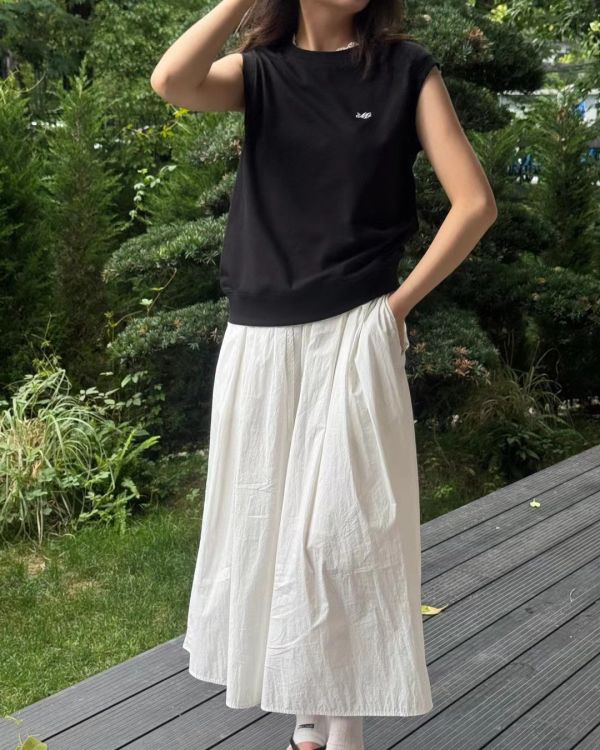 無袖花邊上衣 韓流行女裝,日系女裝,蕾絲,花邊領口,背心,休閒背心,無袖棉衫,圓領背心,基本色,復古,文青,實用,疊穿