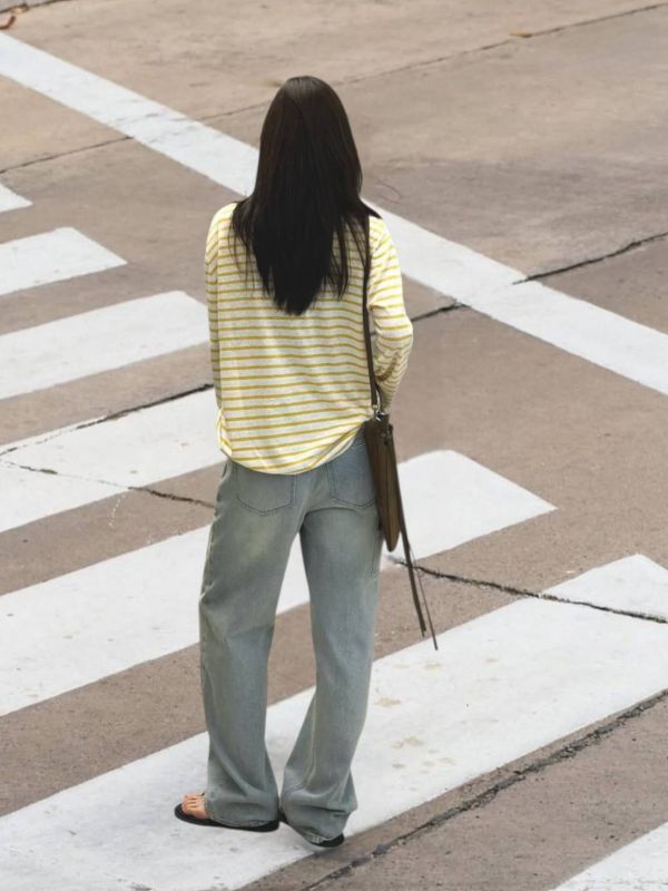 圓領條紋薄衫 日系,韓流行女裝,條紋上衣,棉麻上衣,條紋針織,針織,長袖針織,黃色條紋,紅色條紋,實用,基本款,中性,休閒風,