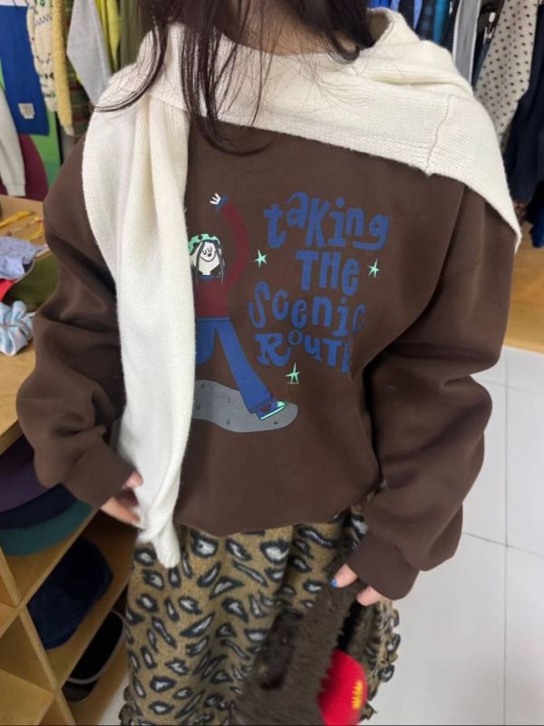 內磨毛短版童趣Ｔ 日系,韓流行女裝,保暖上衣,梭織,厚磨毛,大學Ｔ,卡通,實用,基本款,中性,休閒風,