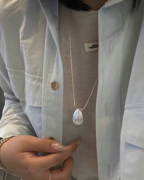 純銀貝紋長鏈 流行飾品,上班族,毛衣鏈,純銀飾品,實用,極簡風,時尚,蛇鏈,貝殼項鍊,銀色項鍊,長鏈,純銀項鍊