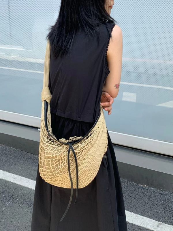 飾邊無袖洋裝 韓流行女裝,設計師女裝,女裝,洋裝,休閒洋裝,夏季洋裝,單品,洋裝,腰身,不易皺素材,經典色,腰身,無袖洋裝