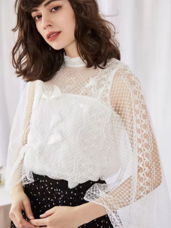 蕾絲刺繡兩件式上衣 日系,韓流行女裝,針織衫,八分袖上衣,法式,刺繡,縫珠,蕾絲,復古,優雅,蕾絲上衣,穿透感,精緻,手工