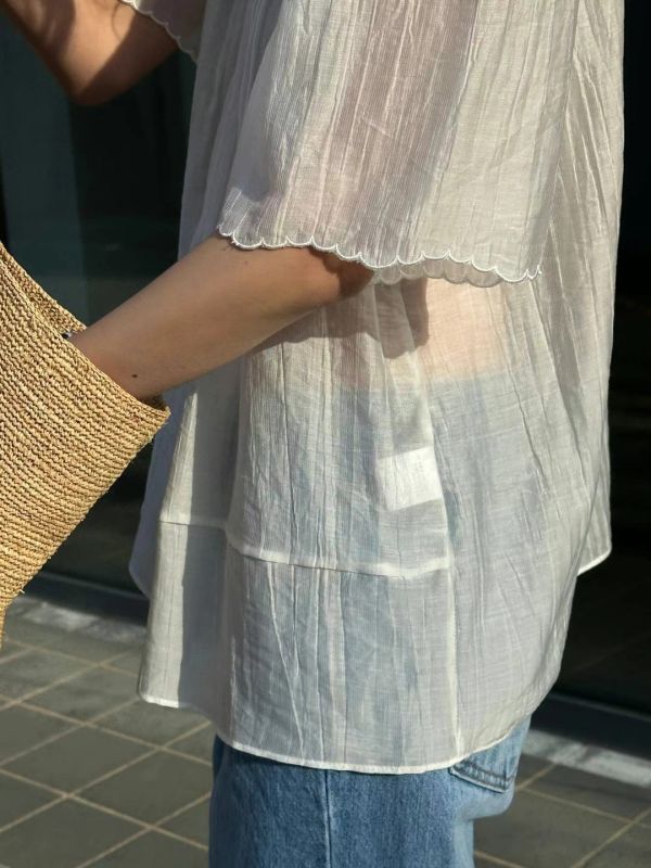 蕾絲蓬袖上衣 韓流行女裝,設計師女裝,女裝,蕾絲拼接,穿透感,圓領上衣,單品,夏季上衣,雪紡上衣,可愛,蕾絲邊,浪漫,公主袖