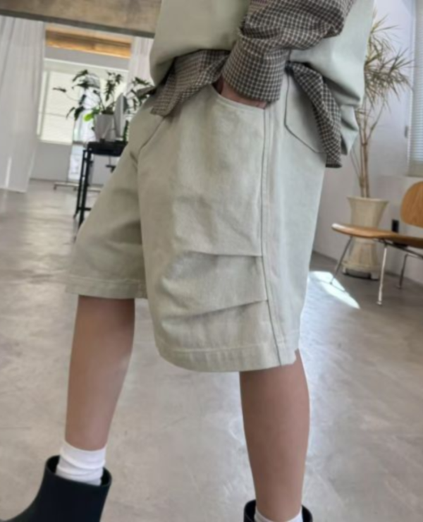 六分抓褶棉寬褲 韓流行女裝,設計師女裝,女裝,六分褲,棉質短褲,寬鬆短褲,單品,五分褲,露營褲,百慕達短褲,休閒,修飾