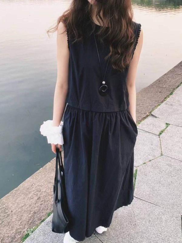飾邊無袖洋裝 韓流行女裝,設計師女裝,女裝,洋裝,休閒洋裝,夏季洋裝,單品,洋裝,腰身,不易皺素材,經典色,腰身,無袖洋裝