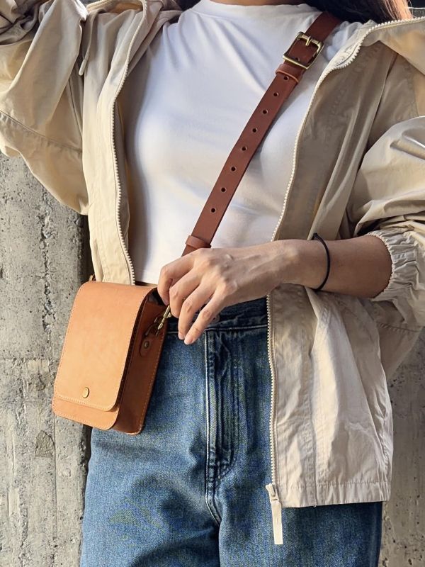 2.5cm寬植鞣背帶 