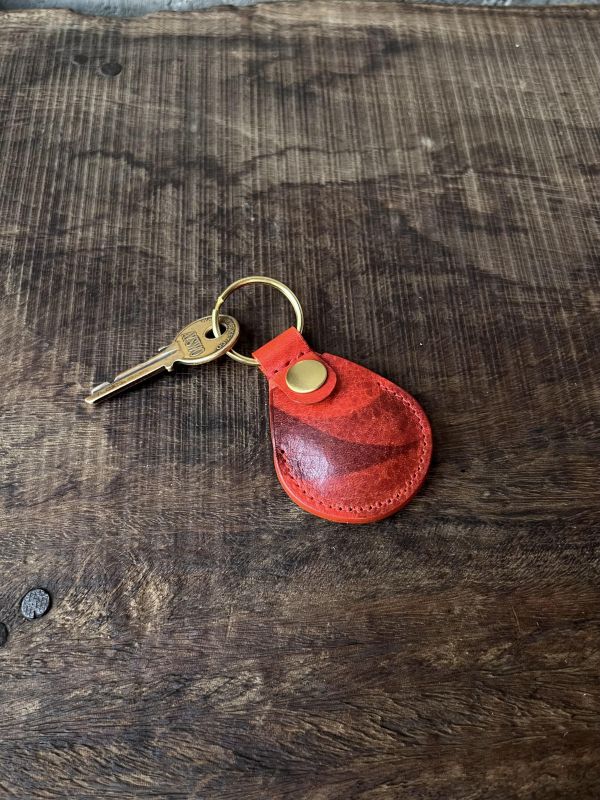 迷彩AirTag磁扣皮套-麻辣紅 