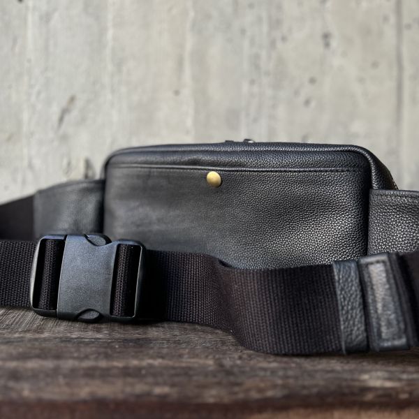 厚片吐司腰包-黑鹿 