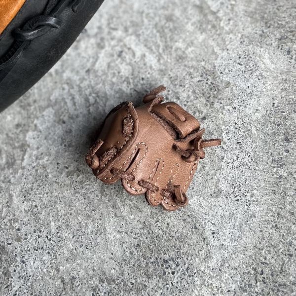 迷你棒球手套-咖啡色 