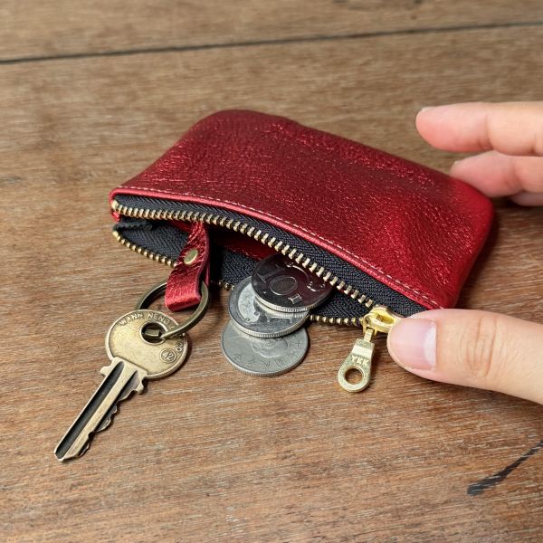 鹿皮拉鍊鑰匙包-金屬紅 