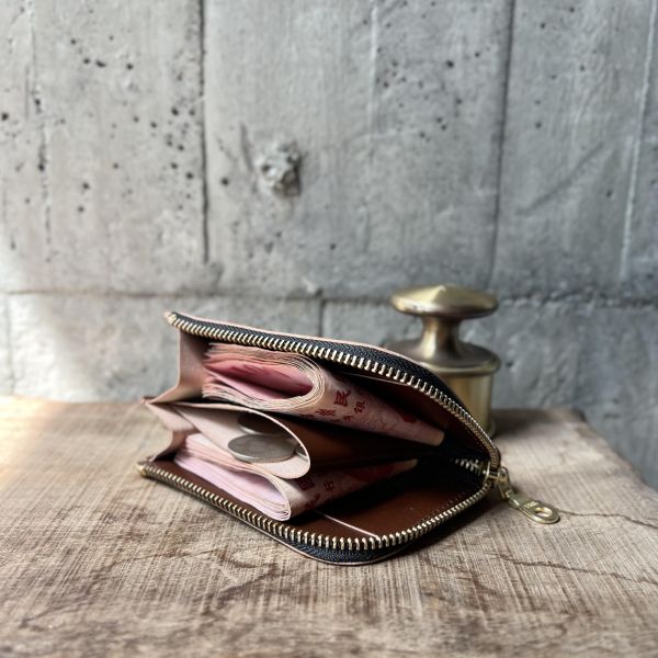 多夾層L形拉鍊短夾-咖啡 